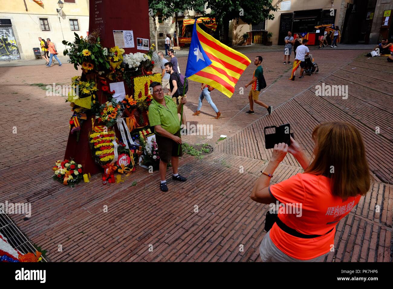 Barcelone, Catalogne, Espagne. Sep 11, 2018. Environ un million de personnes se sont réunis à Barcelone pour renouveler leurs appels à l'indépendance catalane et pour exiger la libération des dirigeants politiques emprisonnés près d'un an après le référendum unilatéral qui a déclenché la pire crise politique de l'Espagne depuis son retour à la démocratie. Les célébrations annuelles Diada commémore la chute de la ville à la fin de la guerre de succession espagnole en 1714, mais ces dernières années, ils ont été utilisés par des groupes pro-indépendance comme une démonstration de force. Credit : Ruaridh Stewart/ZUMA/Alamy Fil Live News Banque D'Images