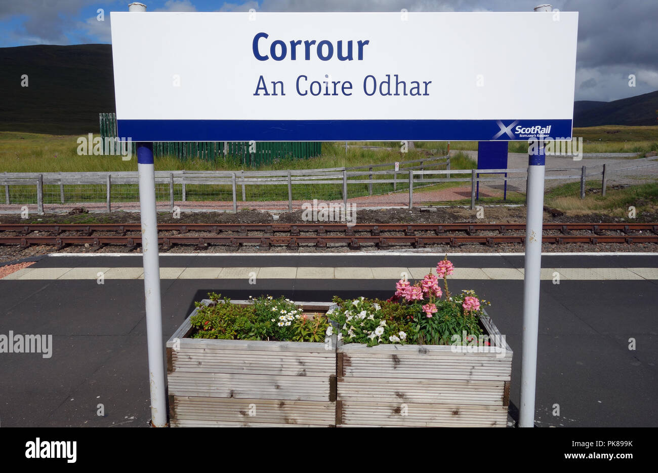 Corrour distant (Une Coire Odhar) Gare de Rannoch Moor dans les Highlands, Ecosse, Royaume-Uni. Banque D'Images