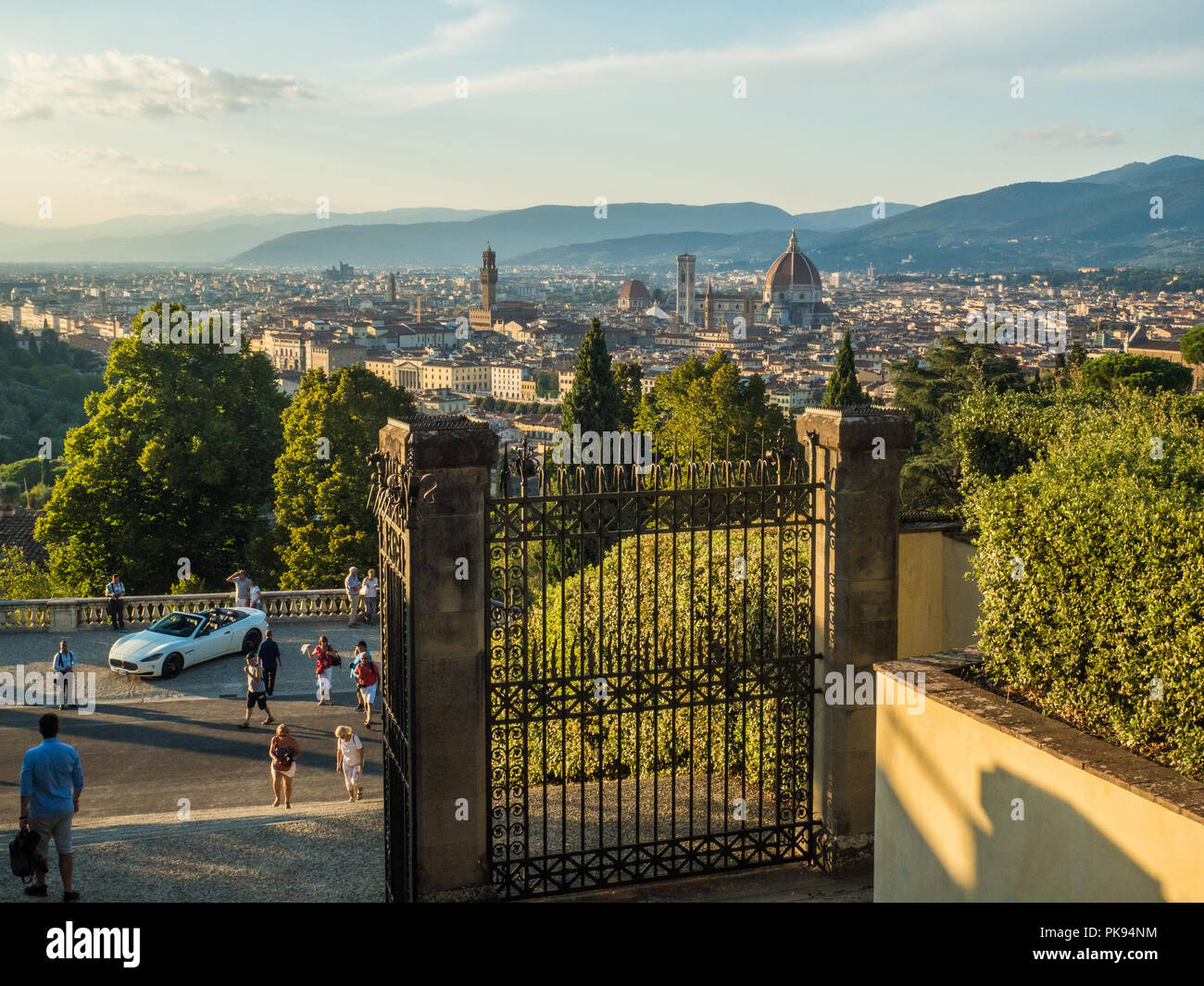 Vue à partir de la basilique de San Miniato al Monte sur Florence, Toscane, Italie. Banque D'Images