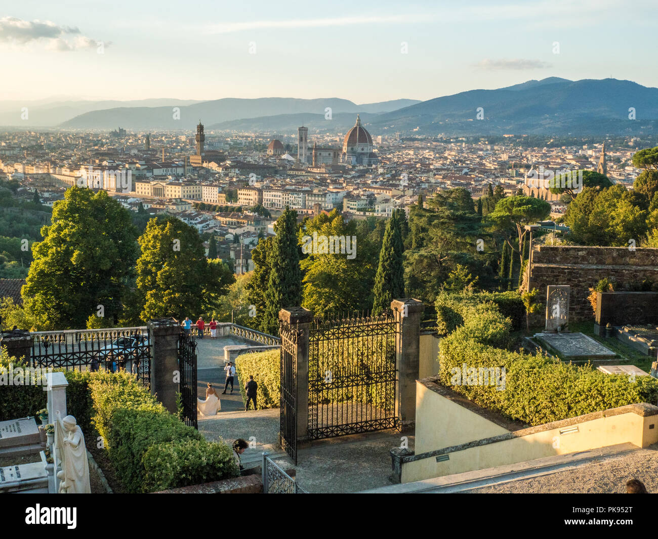 Vue à partir de la basilique de San Miniato al Monte sur Florence, Toscane, Italie. Banque D'Images