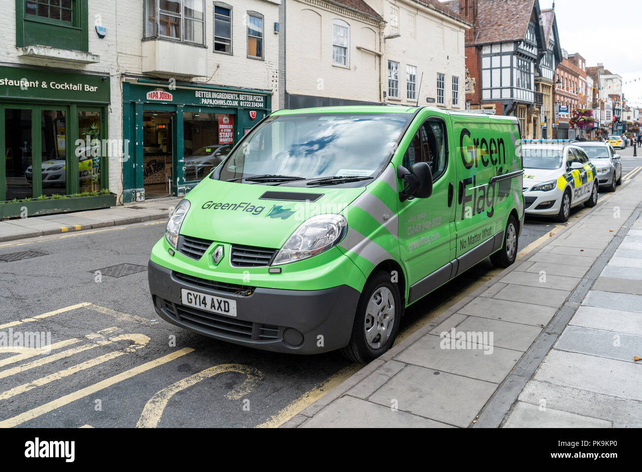 Drapeau vert répartition véhicule stationné dans la rue au Royaume-Uni Banque D'Images