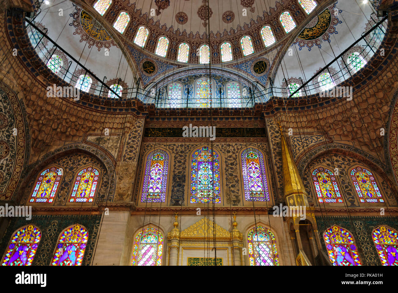 L'intérieur du plafond de la Mosquée Bleue (Mosquée Sultan Ahmed), Istanbul, Turquie Banque D'Images