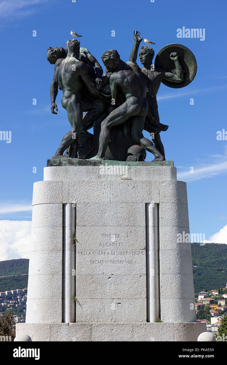 Sculpture commémorative de la première guerre mondiale à Trieste, en Italie, sur la colline de San Giusto Banque D'Images