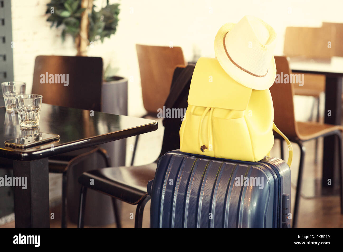 Close up sur les bagages à l'aéroport cafe Banque D'Images