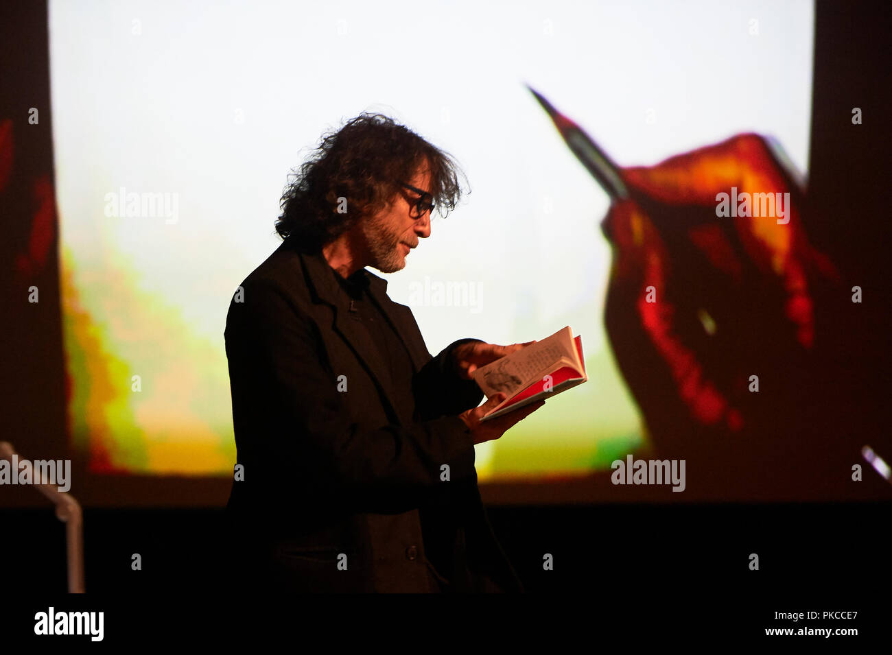 Londres, Royaume-Uni. 12Th Sep 2018. Neil Gaiman et Chris Riddle au nouveau EartHackney, Art Matters Live organisé avec brio par Lauren Laverne, 12 septembre 2018. Londres. Crédit : Thomas Bowles/Alamy Live News Banque D'Images