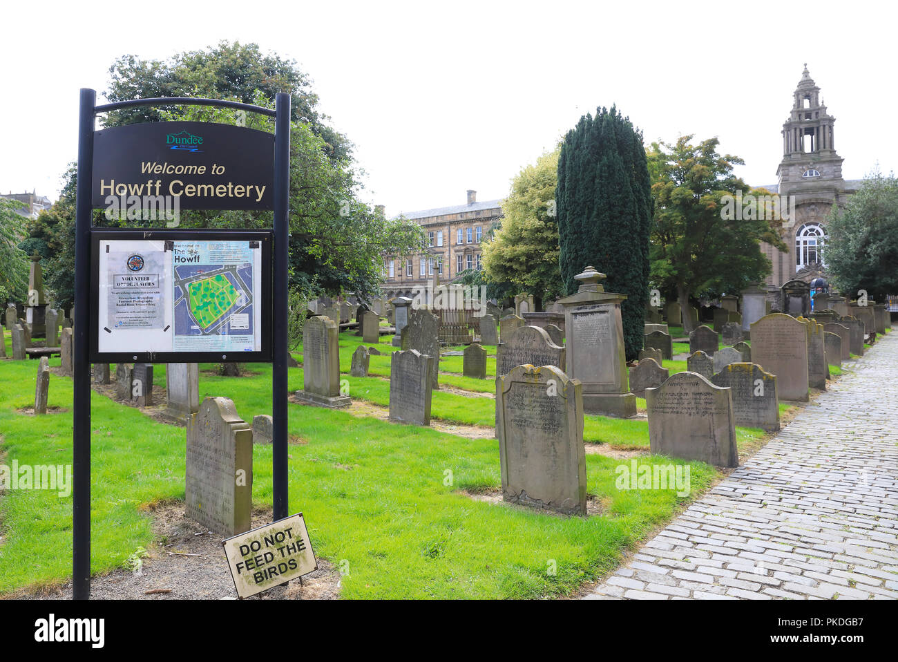 Le Howff Cimetière - les jardins du monastère des frères gris accordée à la ville comme lieu d'inhumation de Marie, Reine des Écossais, en 1564, à Dundee, Royaume-Uni Banque D'Images