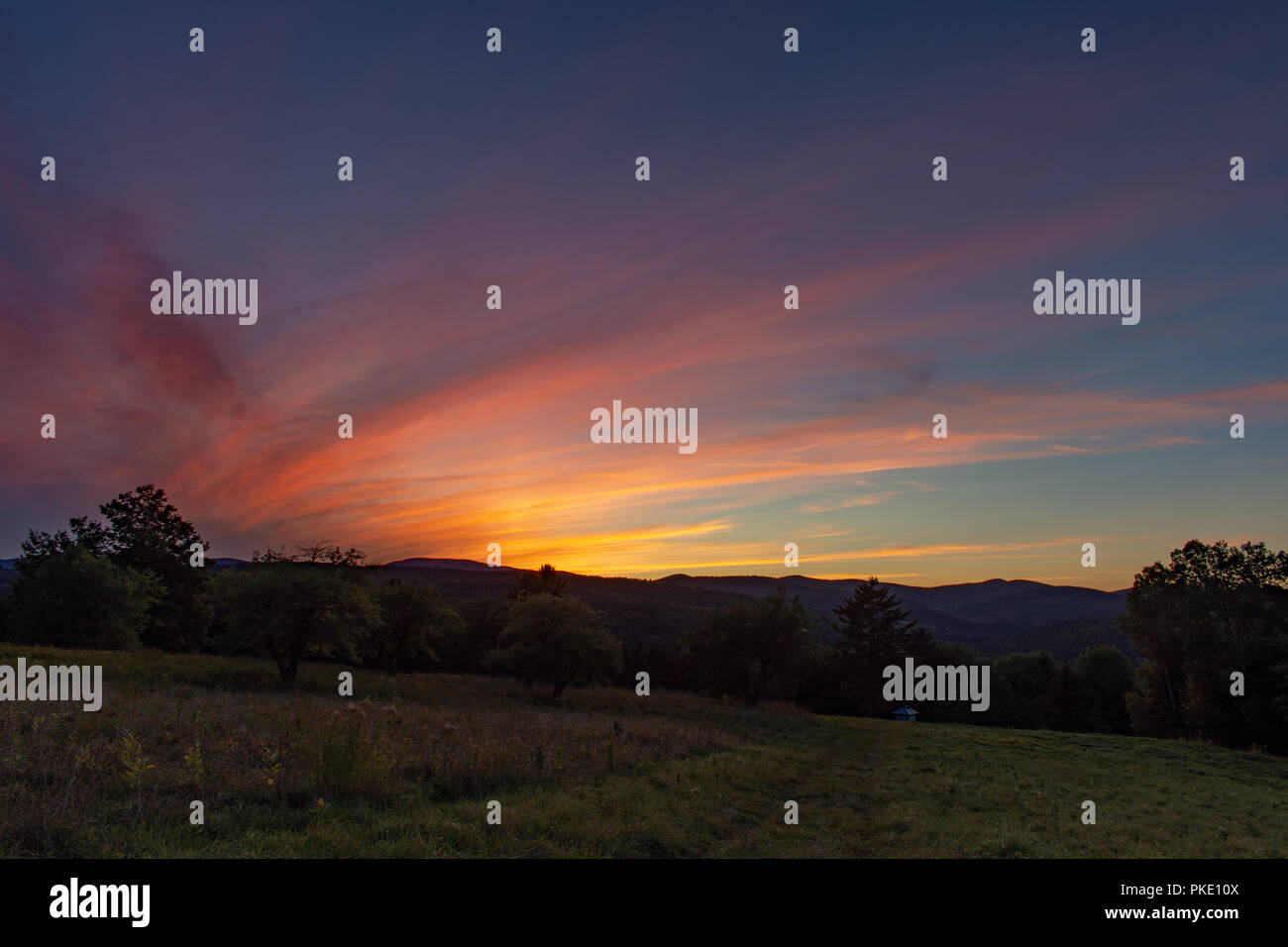 Splendide coucher de soleil sur les montagnes du Vermont Banque D'Images