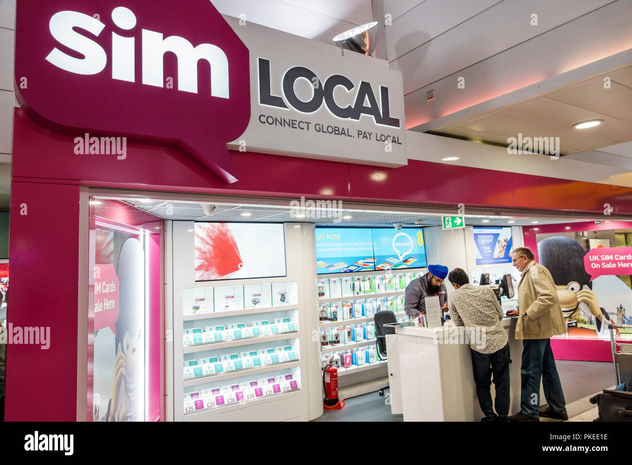 Londres Angleterre,Royaume-Uni,aéroport de Heathrow LHR,SIM local,magasin,cartes sim de téléphone sans fil prépayées,affaires,Royaume-Uni GB Anglais Europe,UK180814014 Banque D'Images