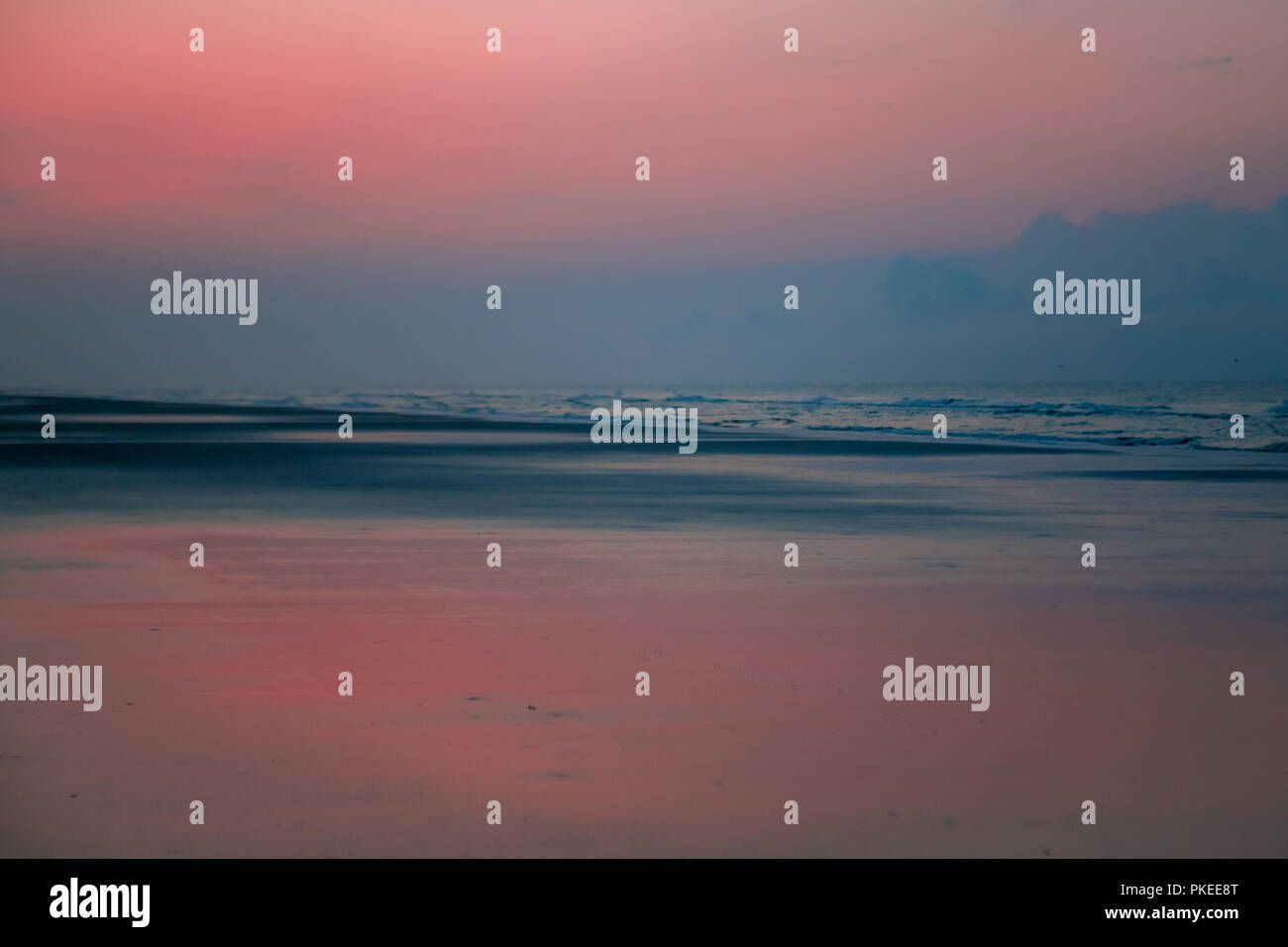 Sunset Beach en Caroline Barrière Île touchée par l'ouragan Florence Banque D'Images