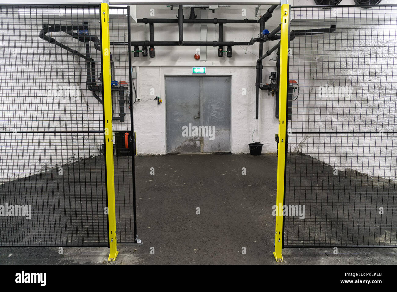 Le Svalbard Global Seed Vault vue depuis la chambre de stockage de la porte d'entrée. Banque D'Images