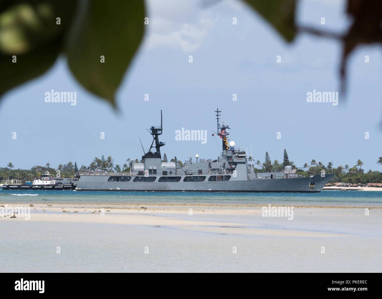 JOINT BASE HICKAM-PEARL HARBOR (31 juillet 2018) La frégate de la marine philippine BRP Andrés Bonifacio (FF 17) renvoie à une base commune Pearl Harbor-Hickam à l'issue de la phase en mer de la Rim of the Pacific (RIMPAC), le 31 juillet. Vingt-cinq nations, 46 navires, 5 sous-marins, et d'environ 200 avions et 25 000 personnes participent à l'EXERCICE RIMPAC du 27 juin au 2 août dans et autour des îles Hawaï et la Californie du Sud. Le plus grand exercice maritime international RIMPAC, fournit une formation unique alors que la promotion et le soutien de relations de coopération entre les p Banque D'Images