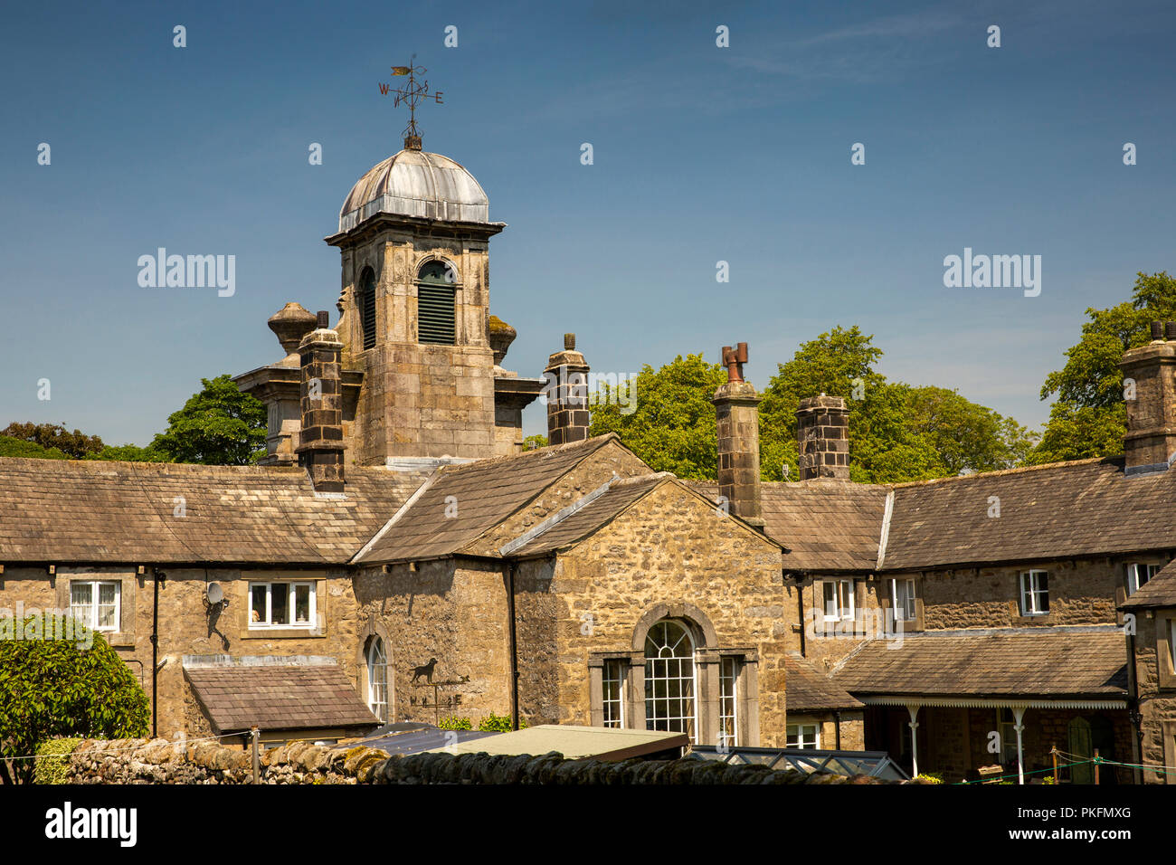 UK, Yorkshire, Wharfedale, Linton à Craven, Lagoon's Hospital de l'arrière, l'Hospice du 18ème Banque D'Images