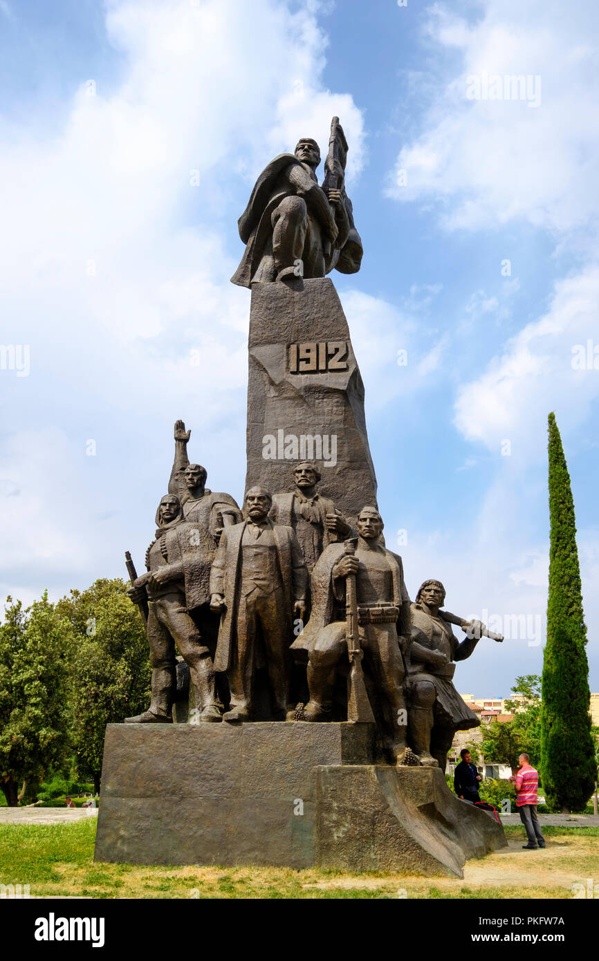 Monument de l'indépendance avec Ismail Qemali, Vlorë, Vlorë, Qark Vlora, Albanie Banque D'Images