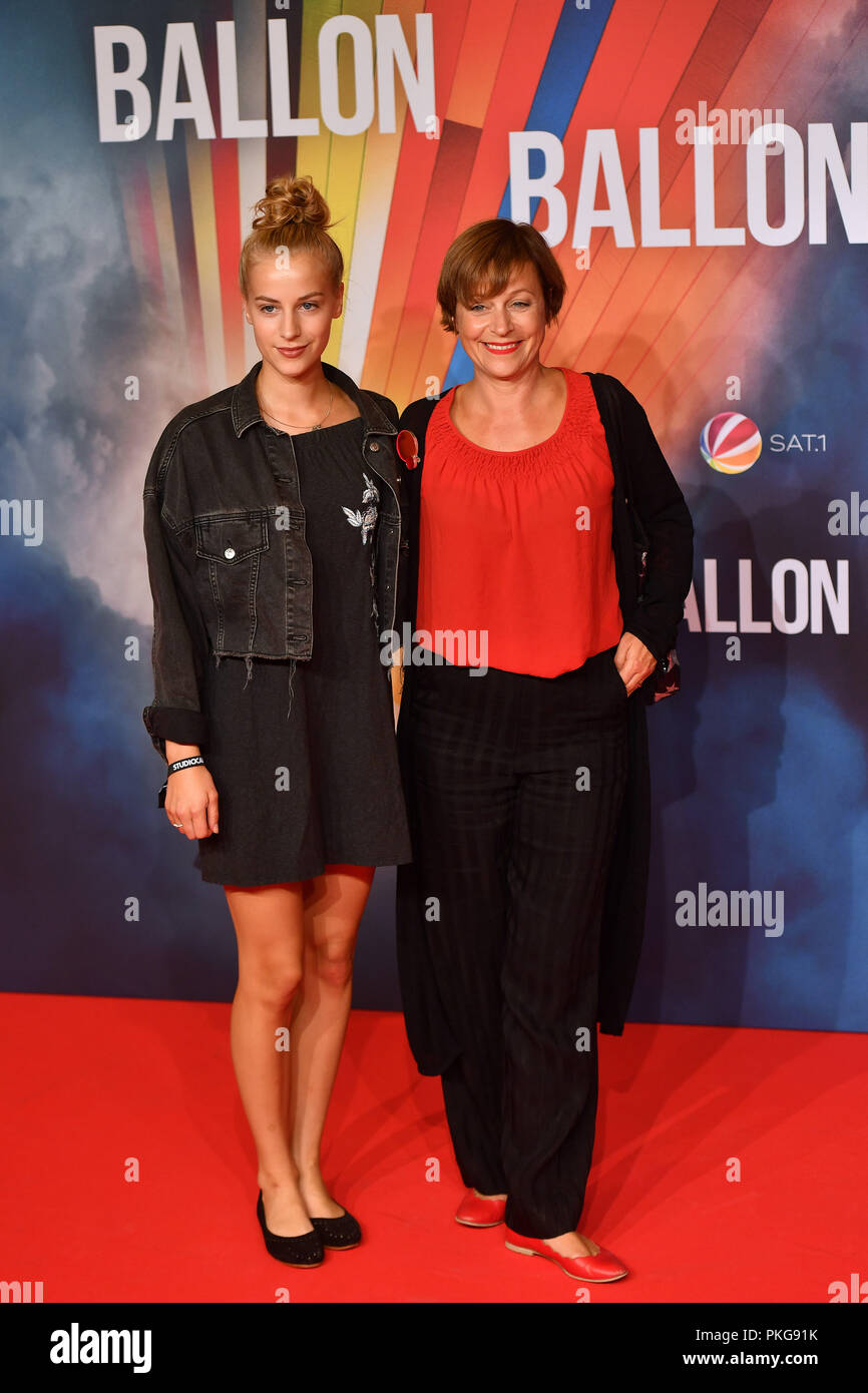 Jule RONSTEDT (actrice), avec sa fille Hélène, tapis rouge, tapis rouge, l'arrivée. Premiere film sur ballon 12.09.2018 au cinéma Mathaeser à Munich, dans le monde d'utilisation | Banque D'Images