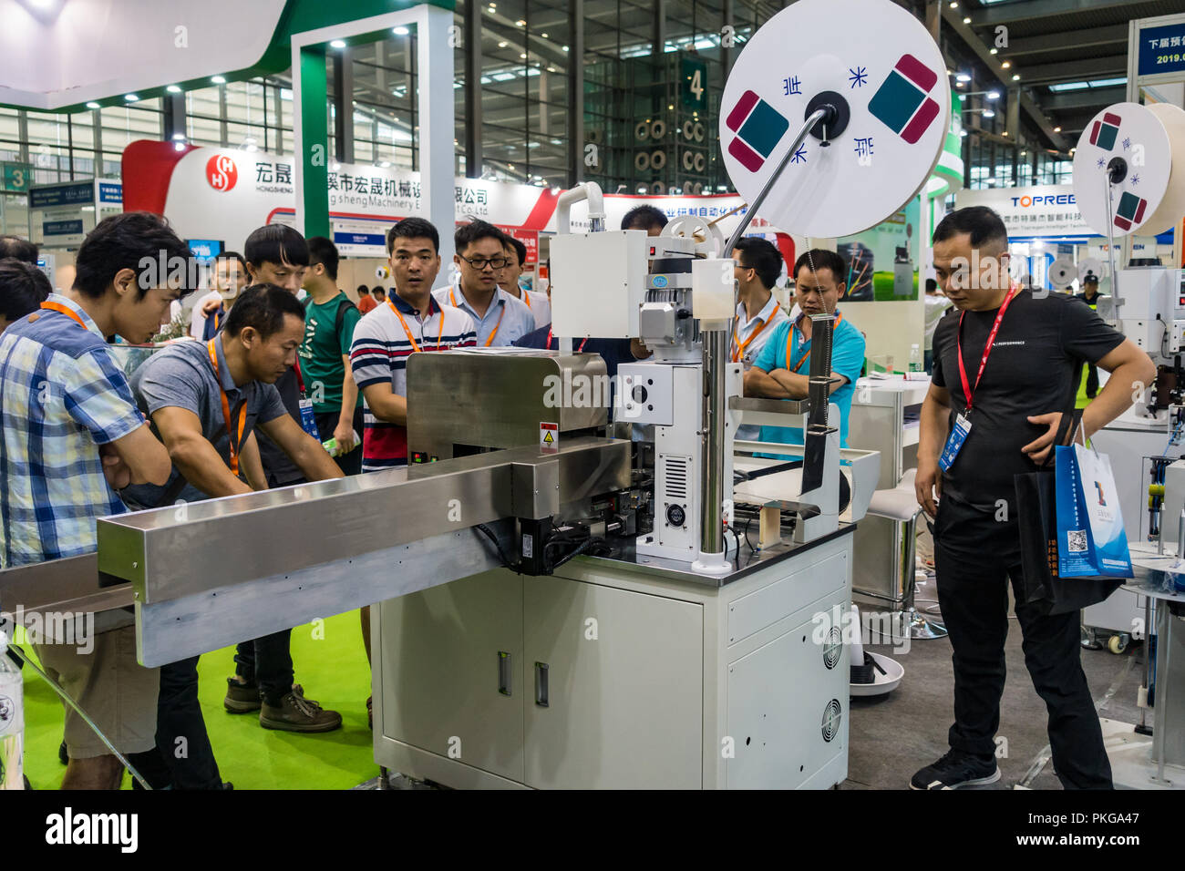 Les visiteurs de l'Expo et pour l'événement de démonstration de fabrication à Shenzhen, Chine. Banque D'Images