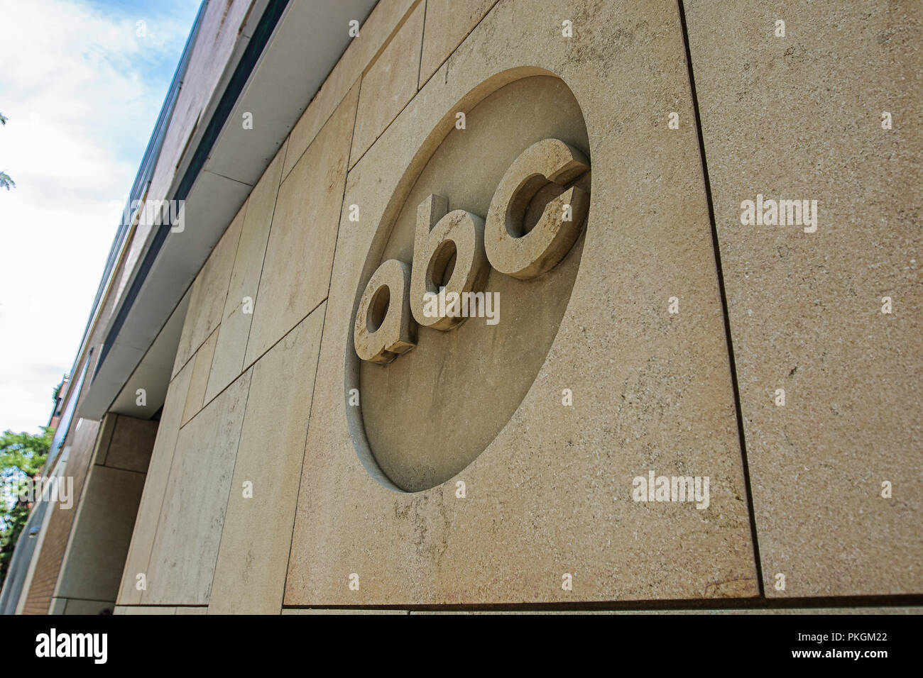 ABC logo de l'entreprise sur le mur d'un de leurs immeubles à Manhattan. Banque D'Images