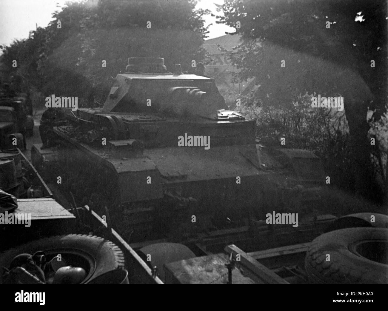 Wehrmacht Panzerkampfwagen IV PzKpfw IV Panzer IV Ausf. D mit Panzertransporter - German Tank IV avec Tank Transporter Banque D'Images