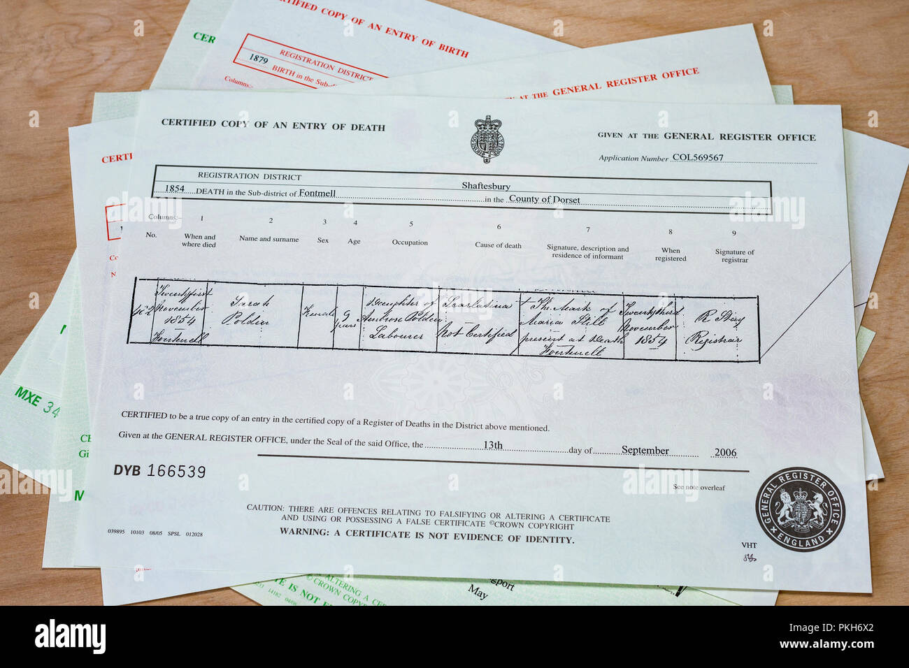 De naissance, mariage et décès certificats utilisés dans des recherches d'histoire familiale, Angleterre, Royaume-Uni Banque D'Images