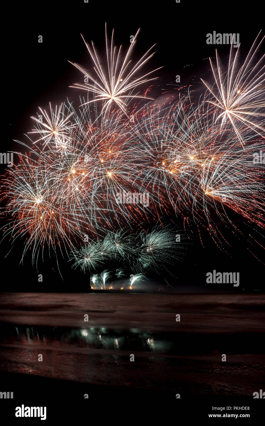 L'été de l'événement annuel d'artifice à la plage de Scheveningen à La Haye le 17 août, La Haye, Pays-Bas, Europe, Fireworks par pays Chine Banque D'Images