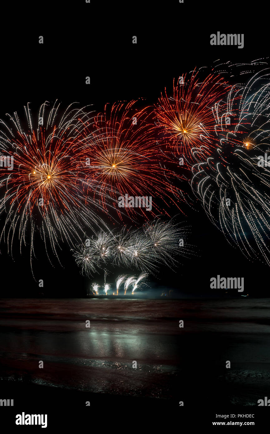 L'été de l'événement annuel d'artifice à la plage de Scheveningen à La Haye le 17 août, La Haye, Pays-Bas, Europe, Fireworks par pays Chine Banque D'Images