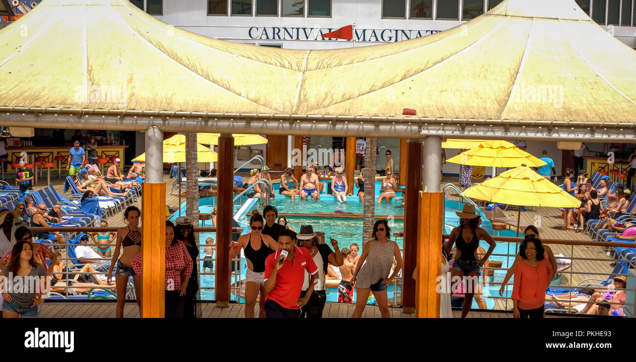 Sa terrasse extérieure en partie Carnival Cruise Line Banque D'Images