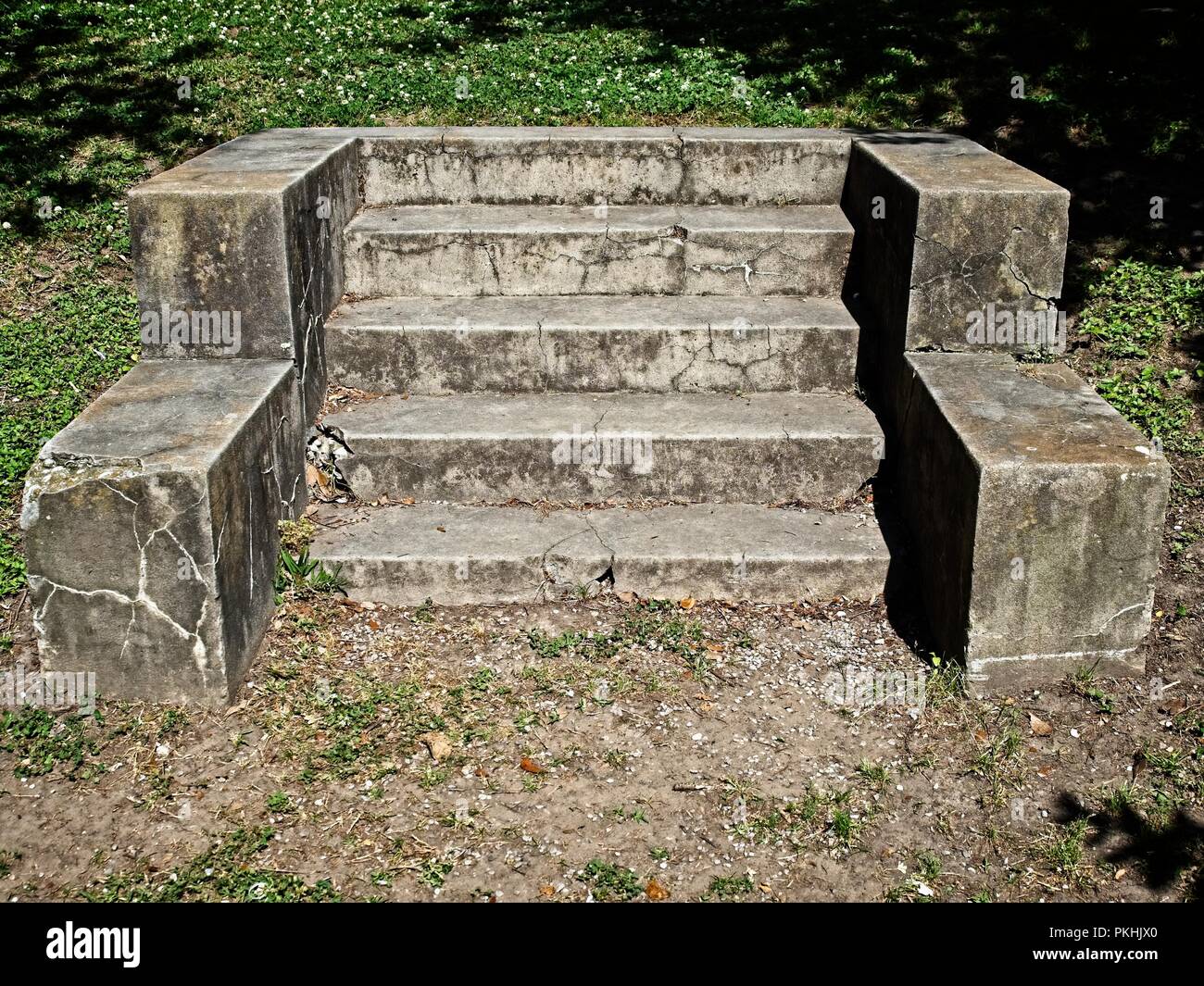 LA Nouvelle-Orléans, Louisiane, USA - 9 mai 2018 - Escalier de nulle part à la Nouvelle Orléans au large de St Charles Ave Banque D'Images