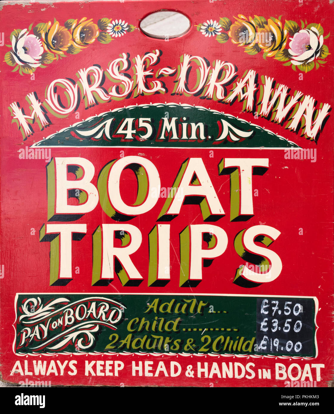 Un signe sur la publicité du canal de Llangollen cheval excursions en bateau, Llangollen, Wales, UK Banque D'Images