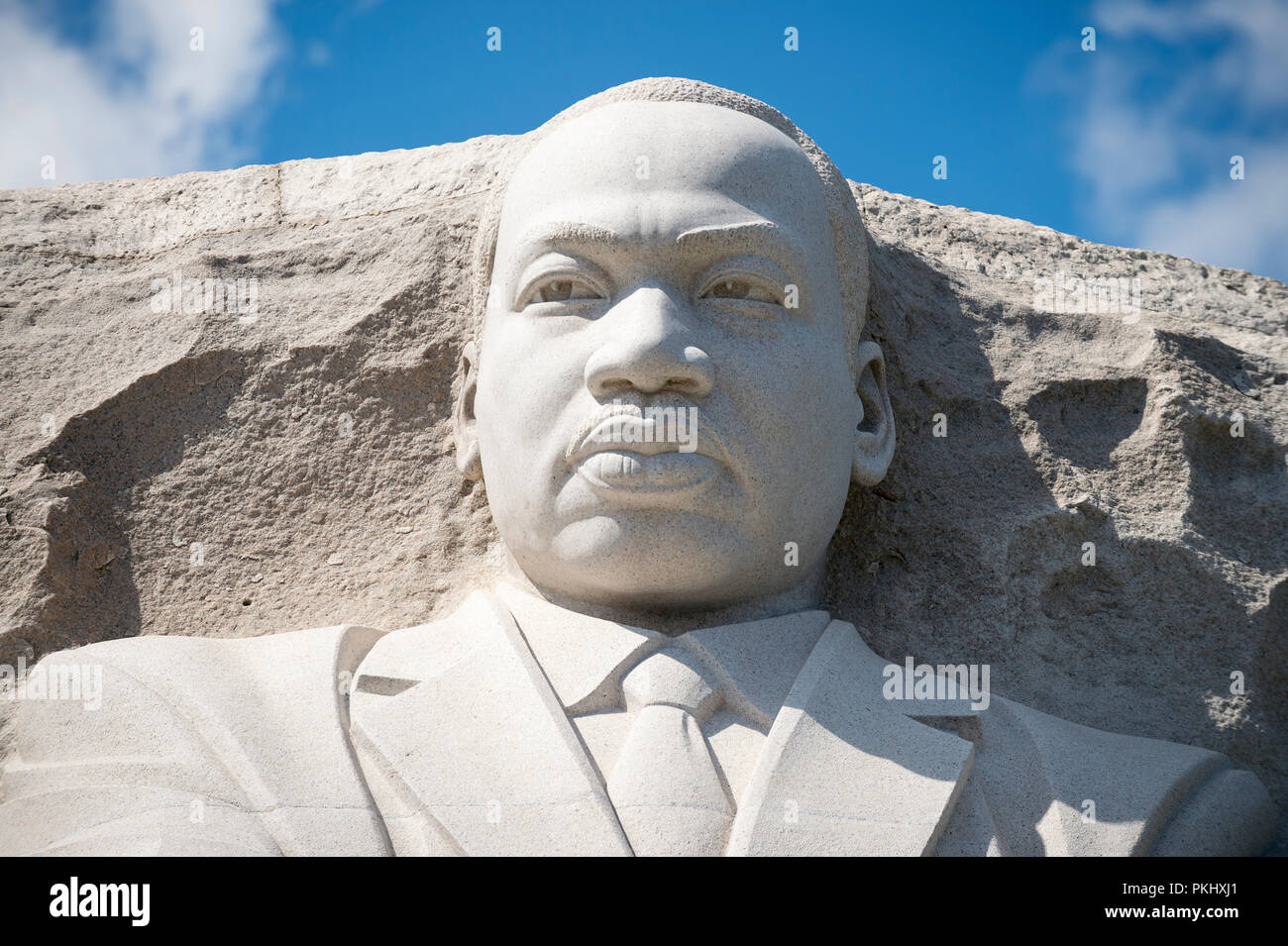 WASHINGTON DC - circa 2018, Août : le mémorial Martin Luther King Jr, avec un portrait de la civil rights leader sculptés dans le granit Banque D'Images