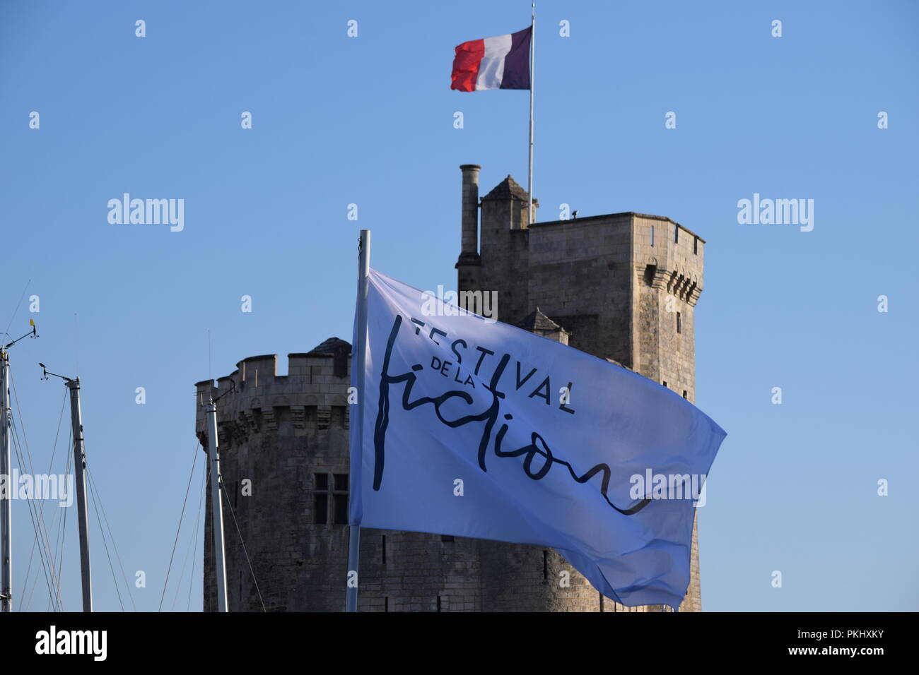 Festival de la fiction de La Rochelle, France, est un concours destiné à initier les professionnels et le public à la nouvelle télévision creations de la saison. Banque D'Images