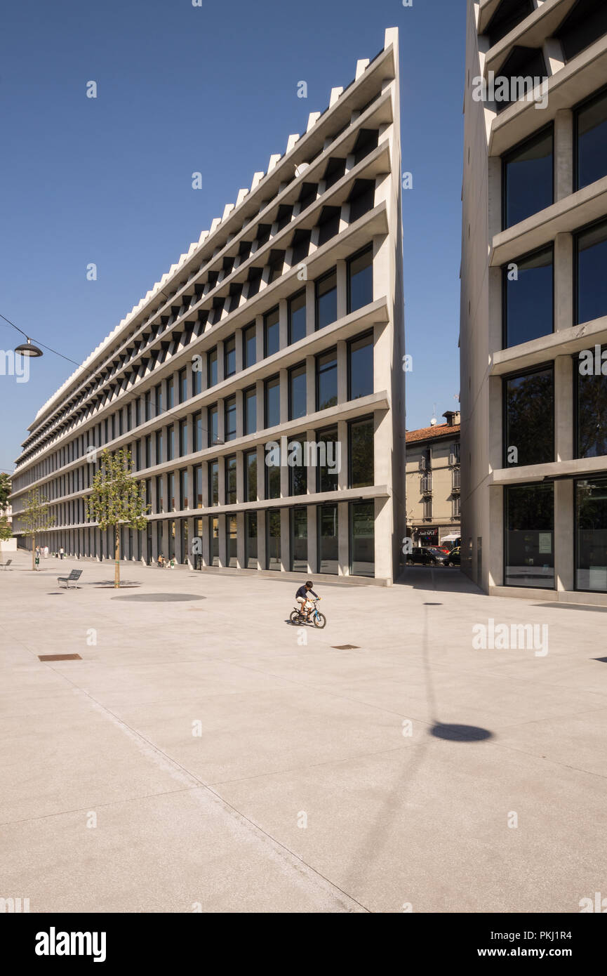 Les architectes Herzog & de Meuron, Feltrinelli Porta Volta centre de recherche emblématique, office & retail building, Milan 2016 Microsoft également siège Italie Banque D'Images