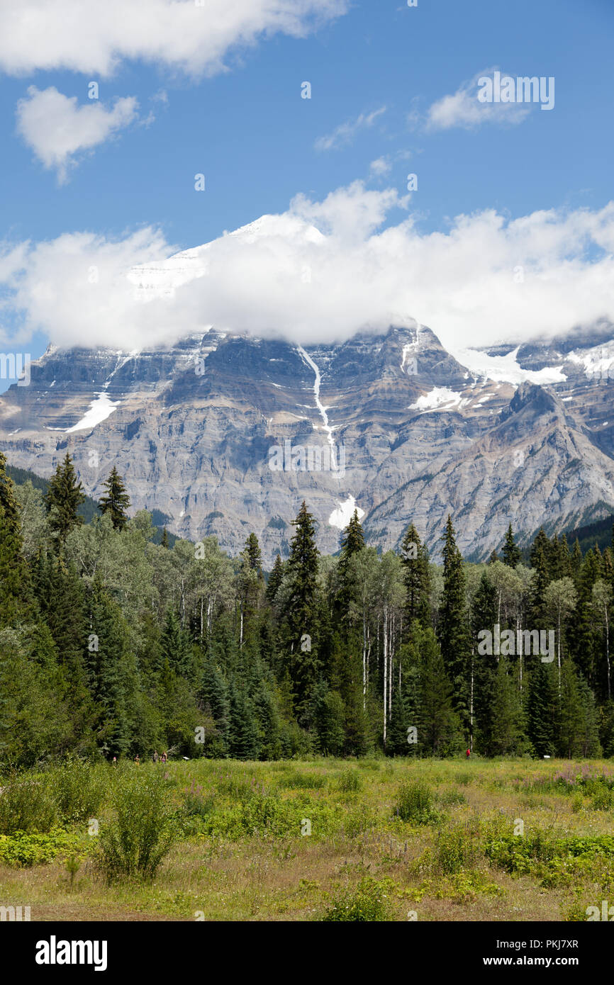 Le mont Robson, le plus haut sommet de la Colombie-Britannique, Canada. Banque D'Images