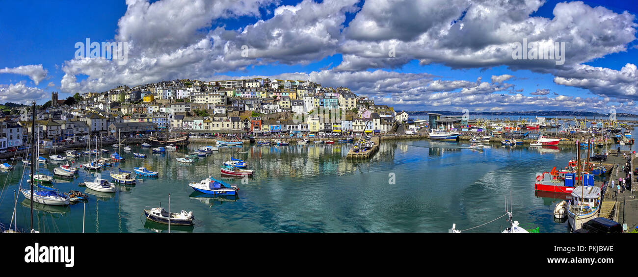 Go - DEVON : vue panoramique de Brixham port et la ville (image HDR) Banque D'Images