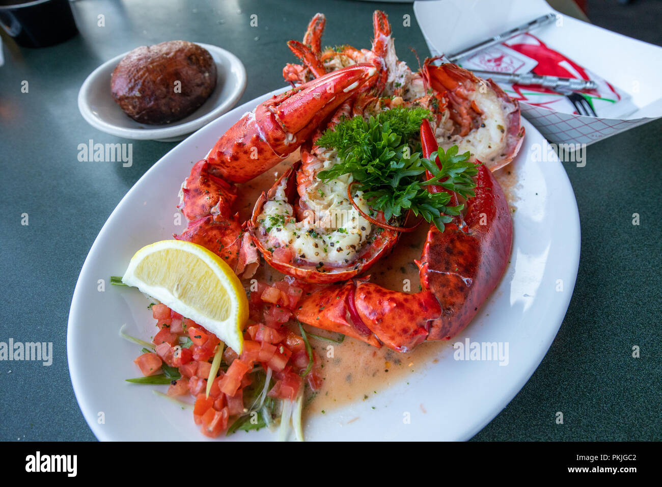 Homard rôti Pan à The Lobster Pot restaurant, Provincetown, MA, États-Unis Banque D'Images