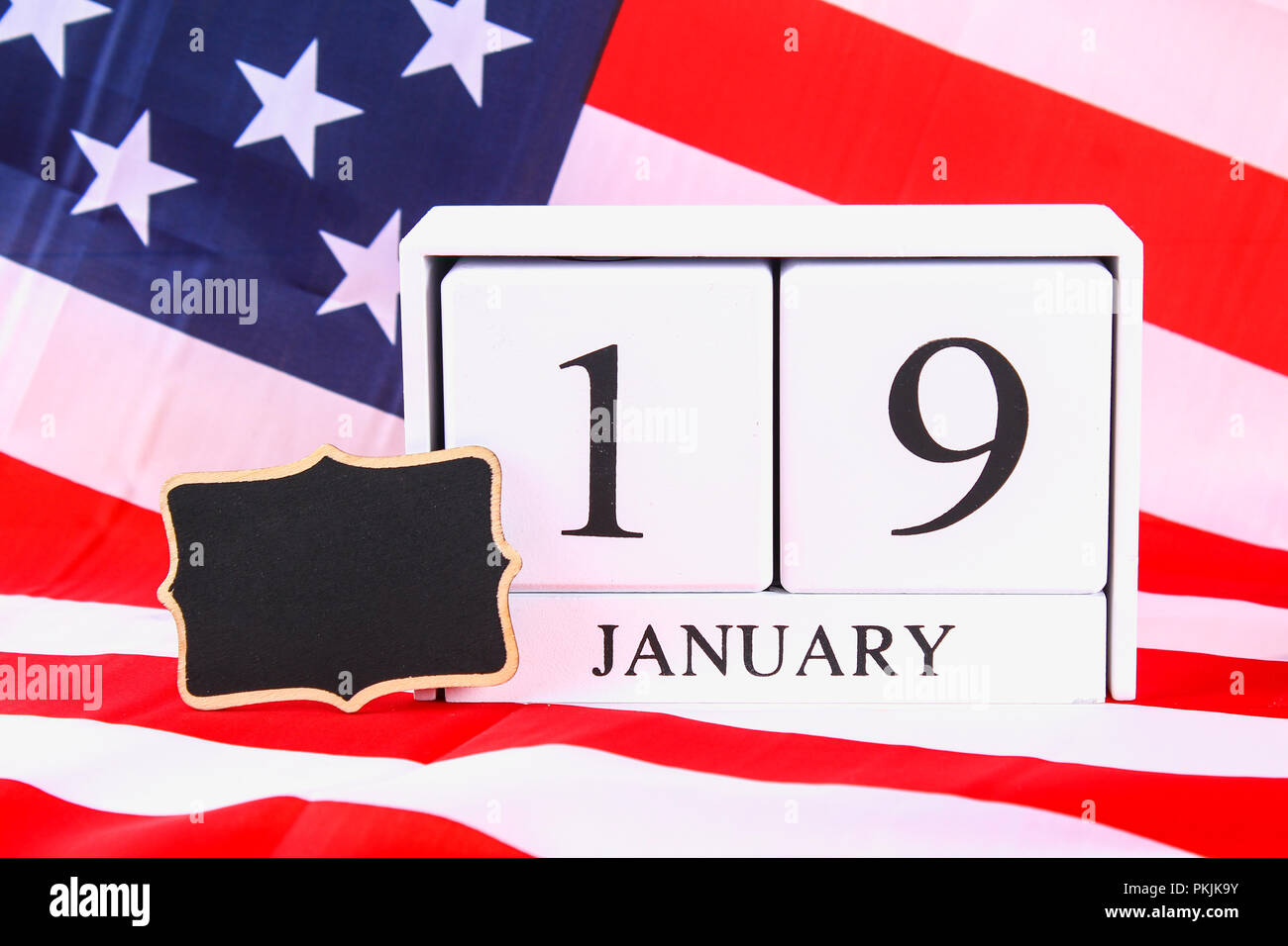 Calendrier en bois avec la date du 19 janvier sur le drapeau américain. Anniversaire de Robert Edward Lee Photo Stock - Alamy
