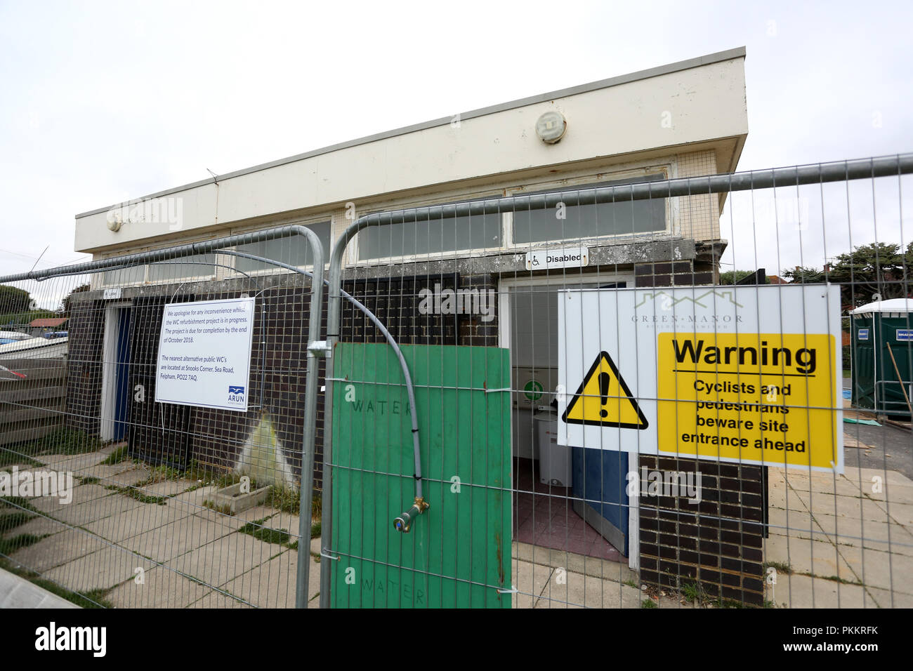 Public fermé loos en Felpham, Bognor Regis, West Sussex, UK. Banque D'Images