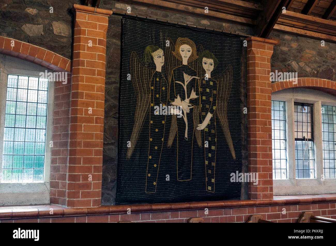 Anges en tapisserie en l'église Sainte Marie Charnwood, Nanpantan, Leicestershire, England, UK Banque D'Images