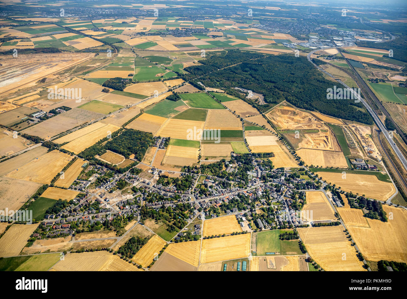 Vue aérienne de Hambach, Forêt, Bürwald Steinheide paysage, conservation, exploitation minière à ciel ouvert de lignite, de protestation Banque D'Images