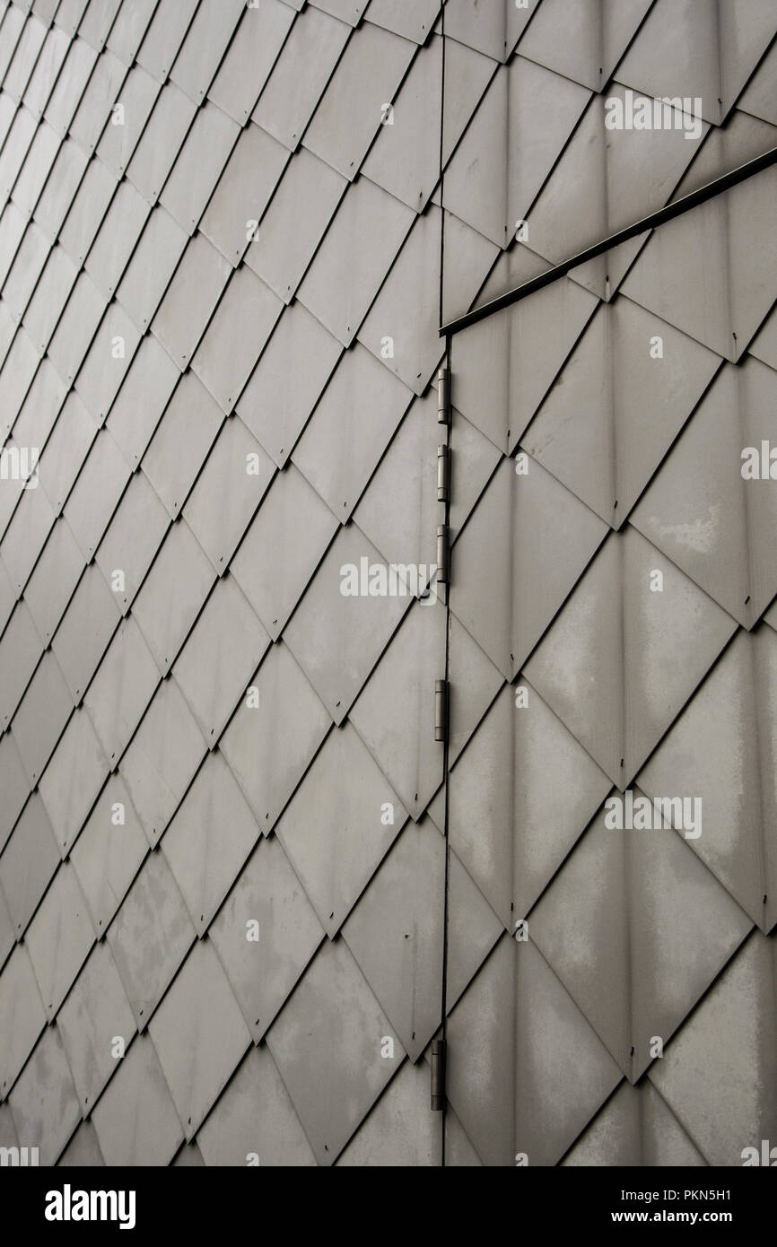 Mur métallique avec des formes de structure, de la construction et de l'architecture Banque D'Images