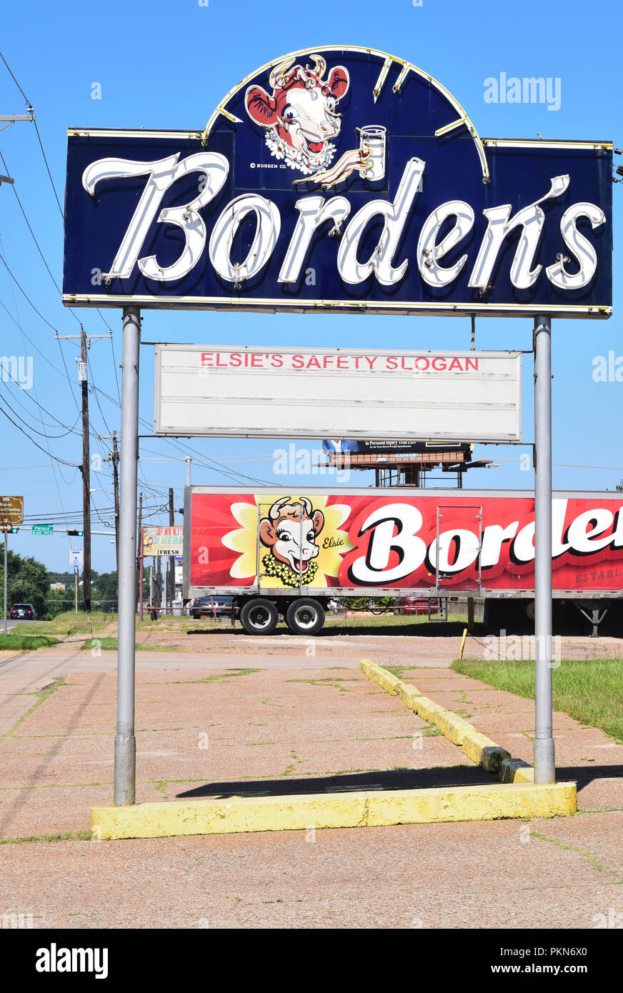 Le lait Borden signe avec Elsie la vache à Tyler, Texas Banque D'Images
