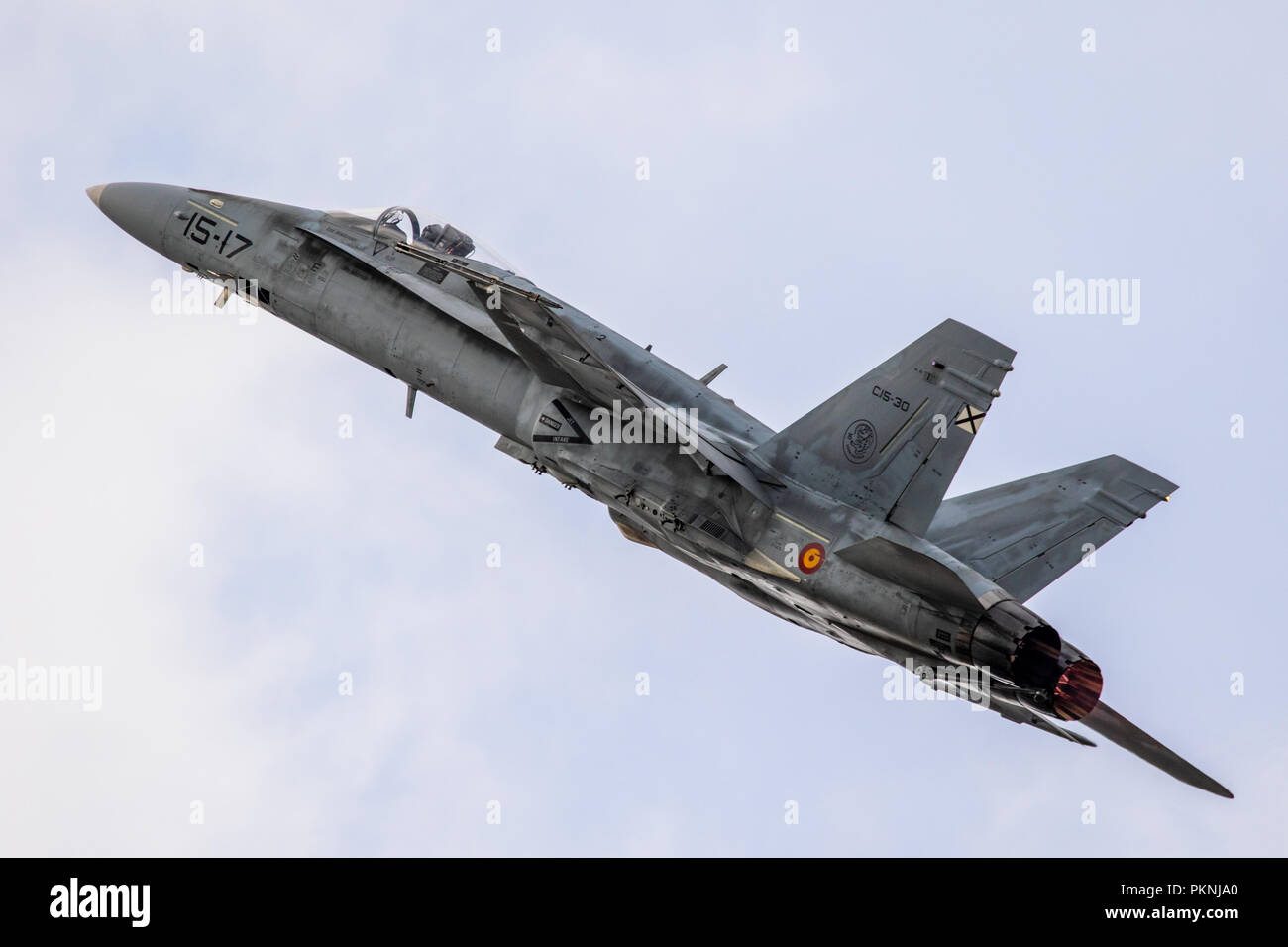 KLEINE BROGEL, BELGIQUE - SEP 8, 2018 : l'Armée de l'air espagnole McDonnell Douglas F-18 Hornet de jet avion en vol au-dessus de la base aérienne d'Oostende. Banque D'Images