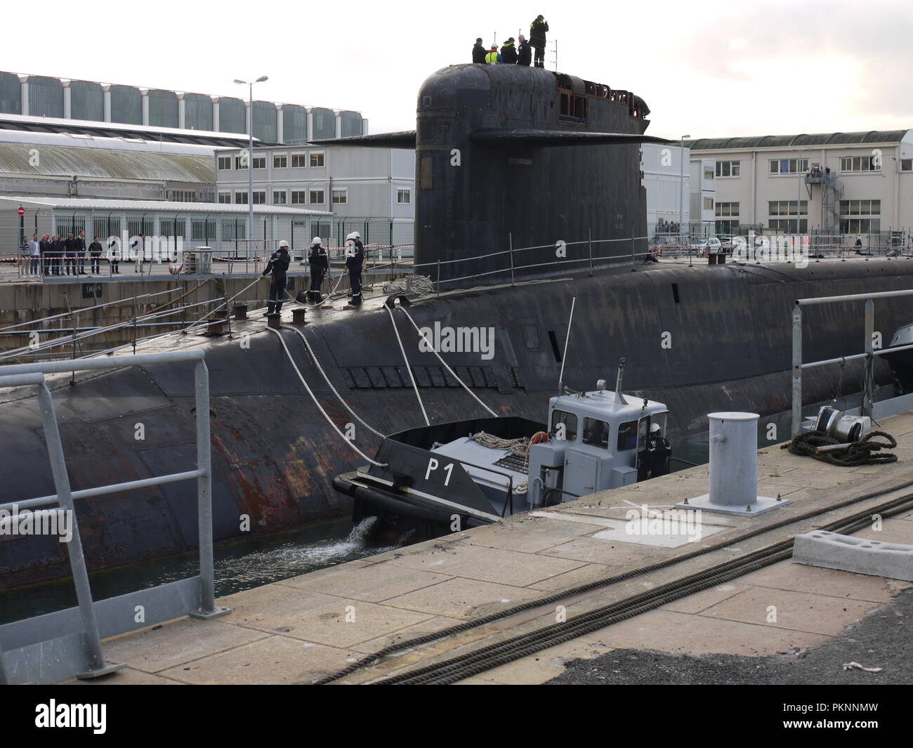Sous-marin nucléaire lanceur de missiles Le Orénoque avant déconstruction à Cherbourg (Normandie) Banque D'Images