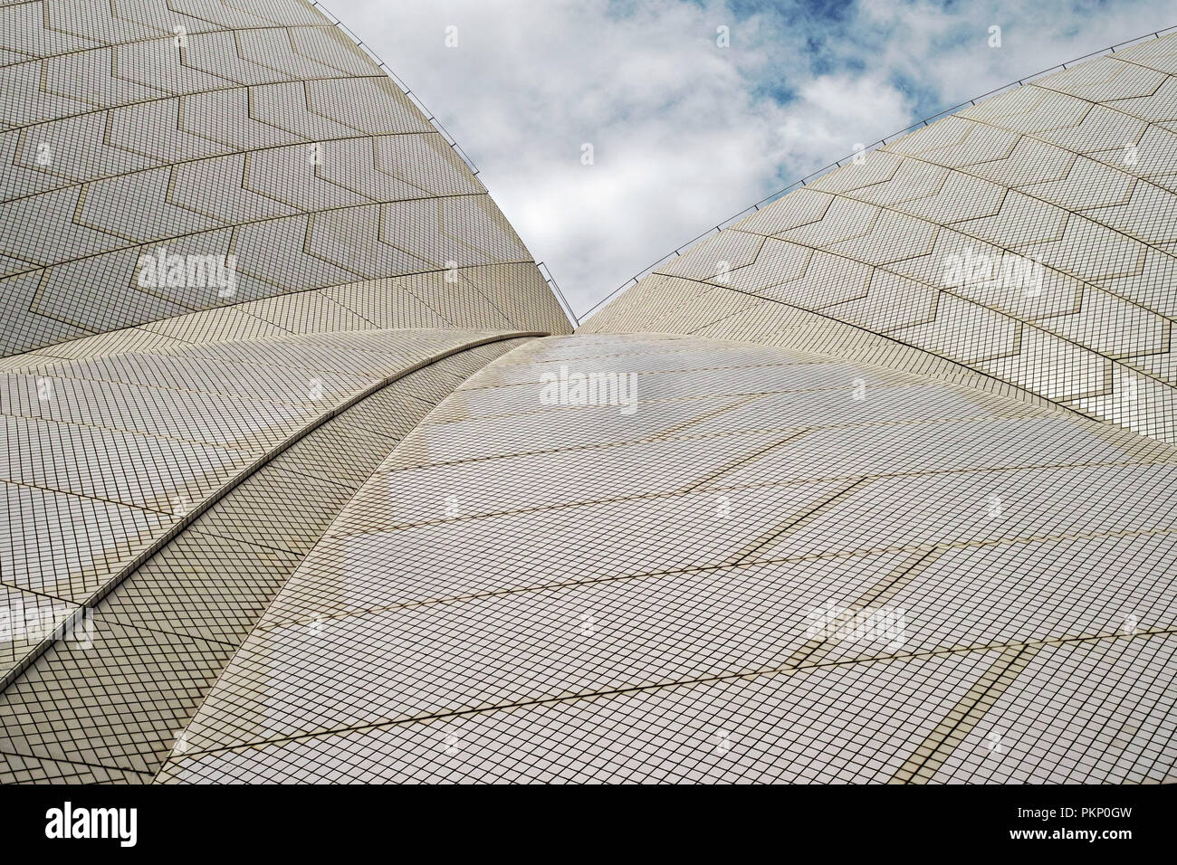 Sydney Opera House, conçue par l'architecte danois Jørn Utzon et le Harbour Bridge en Australie. Banque D'Images