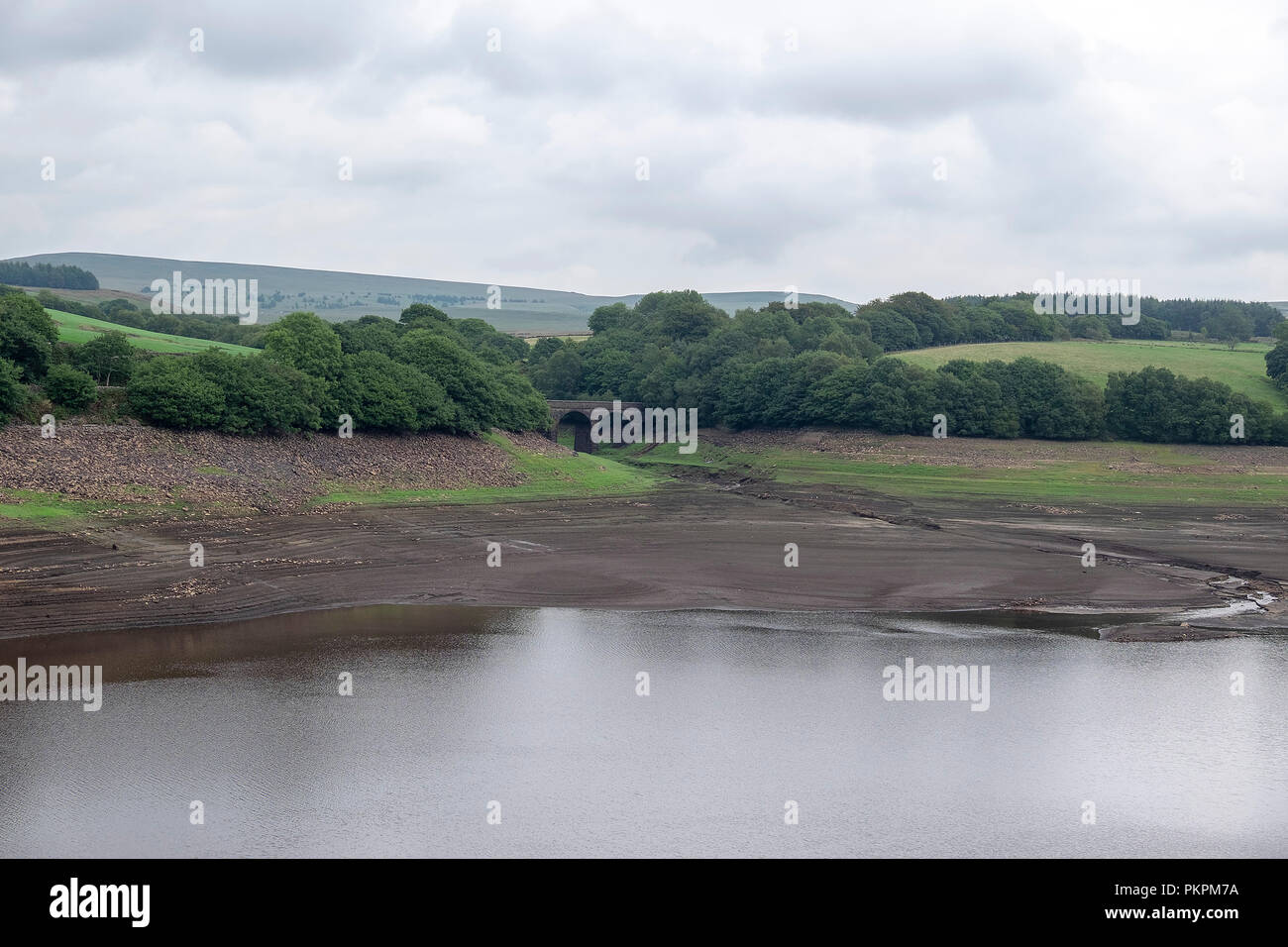 L'achillée Resivoir, Rivington Lancashire au cours d'une pénurie d'eau. Banque D'Images