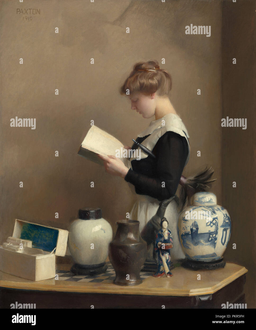 La femme de chambre. En date du : 1910. Dimensions : hors tout : 76,5 × 64 cm (30 1/8 x 25 3/16 in.) : 93,3 × 80,3 encadré × 7,6 cm (36 3/4 x 31 5/8 x 3 in.). Médium : Huile sur toile. Musée : National Gallery of Art, Washington DC. Auteur : William McGregor Paxton. Banque D'Images