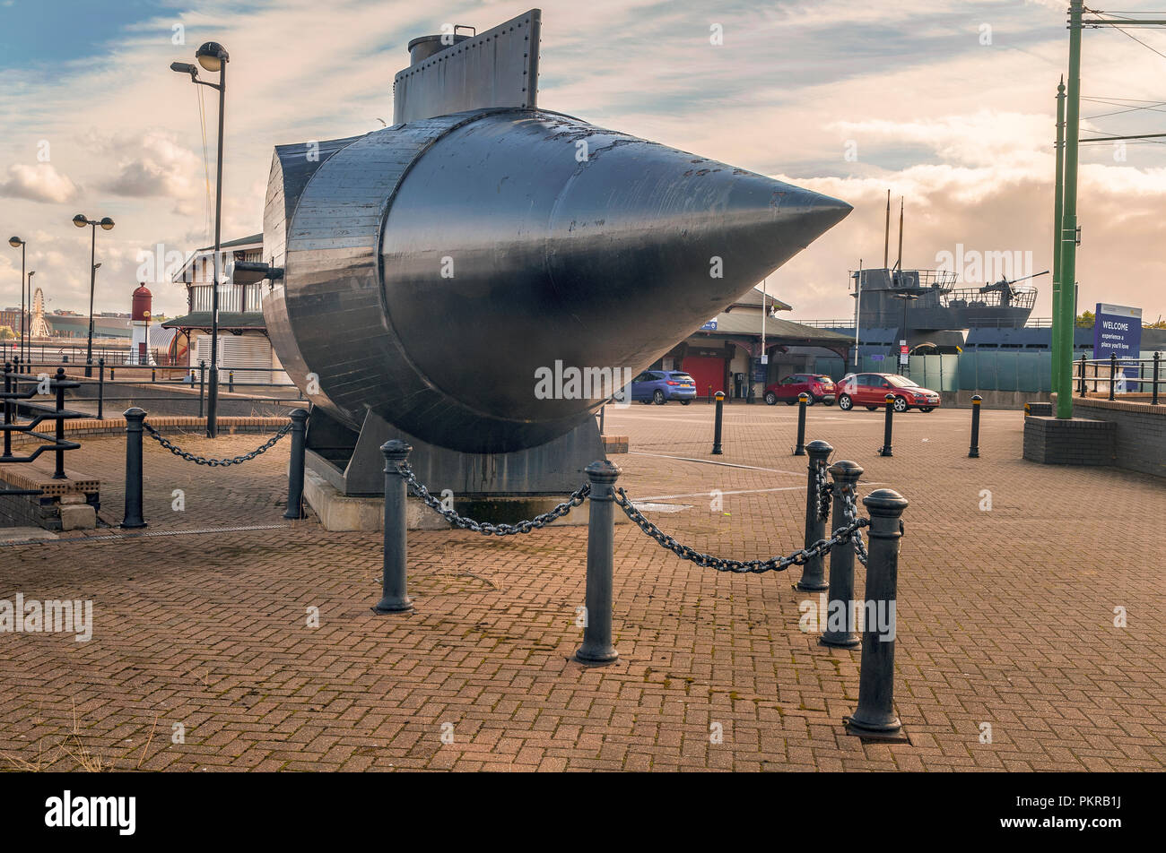 Réplique de Resurgam un sous-marin Début de l'époque victorienne conçu et fabriqué en Grande-Bretagne par le révérend George Garrett, vu au terminal de ferries de Woodside Birkenhead. Banque D'Images