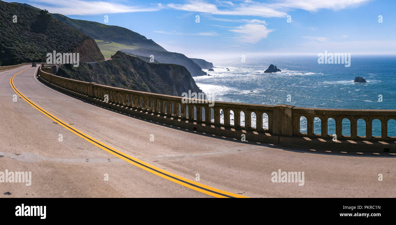 Bixby Bridge autoroute entre montagne et océan Banque D'Images