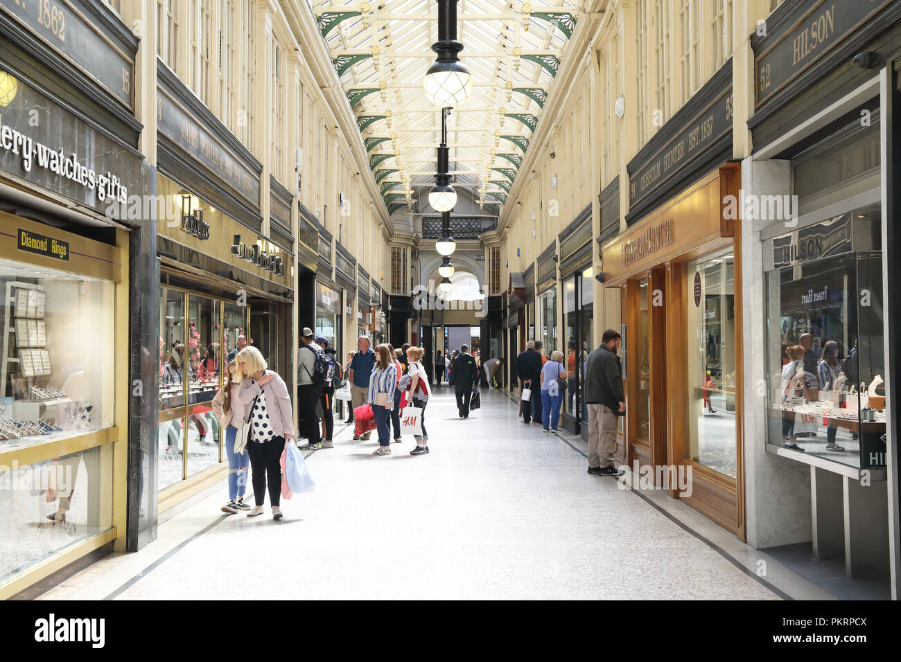 Glasgow's Jewellery Quarter dans le Argyll Arcade, entre Argyle Street et Buchanan Street dans le centre de la ville, en Ecosse, Royaume-Uni Banque D'Images