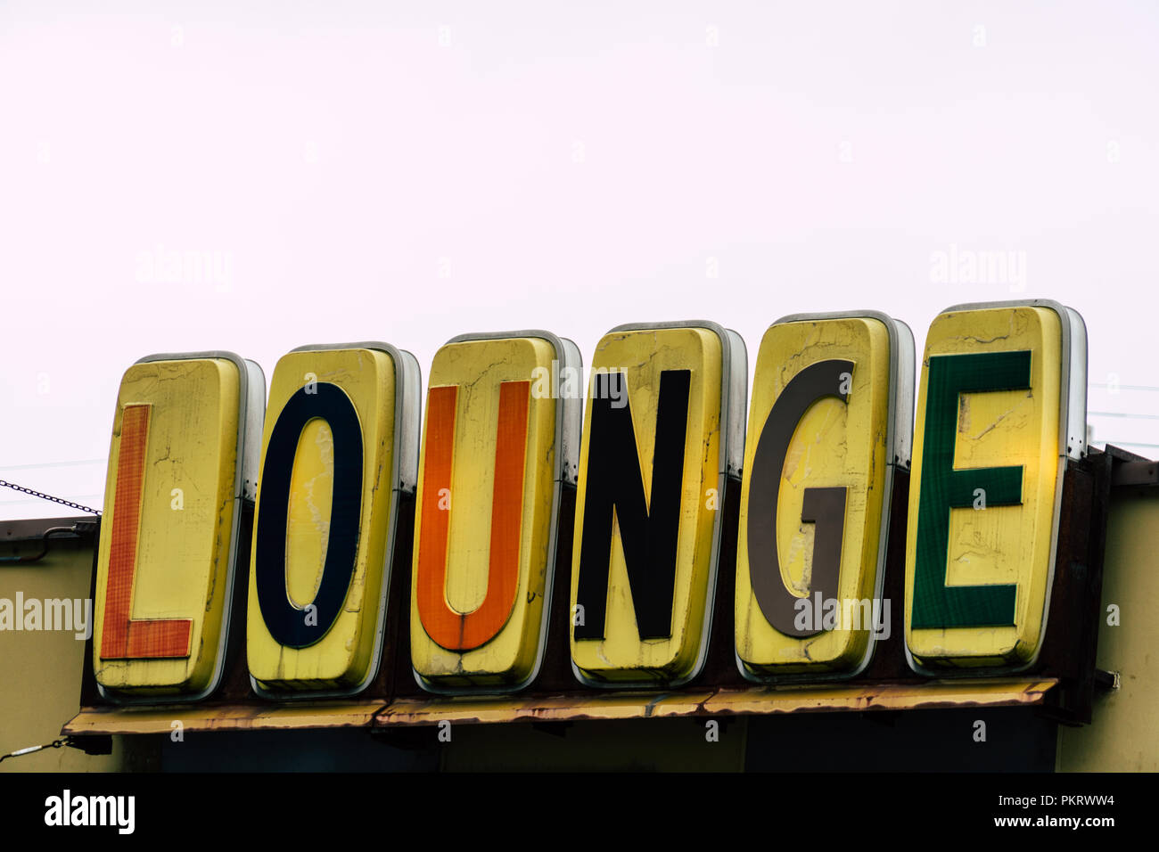 Salon générique signe avec milieu siècle typeface police sur image Banque D'Images