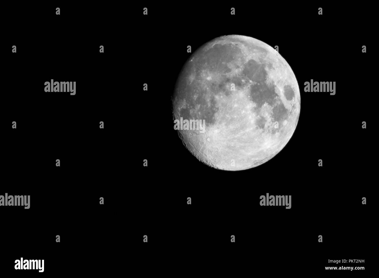 La photographie lunaire de la pleine lune la nuit Banque D'Images