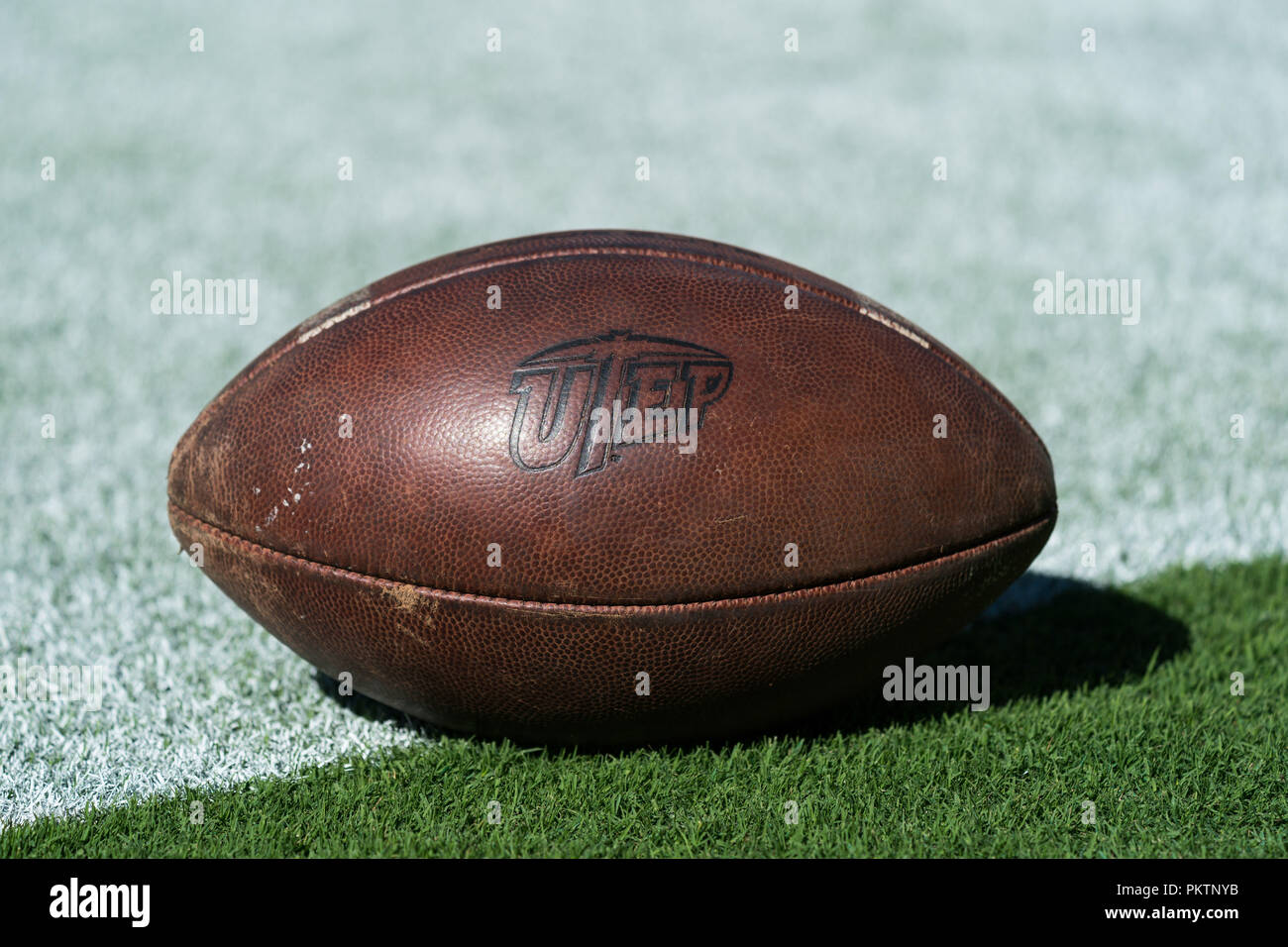 New York, USA. 15 septembre 2018 : les mineurs au cours de l'UTEP Pèse football NCAA football match entre les bénévoles de l'Université du Tennessee et de l'Université du Texas à El Paso mineurs de Knoxville, TN Tim Gangloff/CSM Crédit : Cal Sport Media/Alamy Live News Banque D'Images